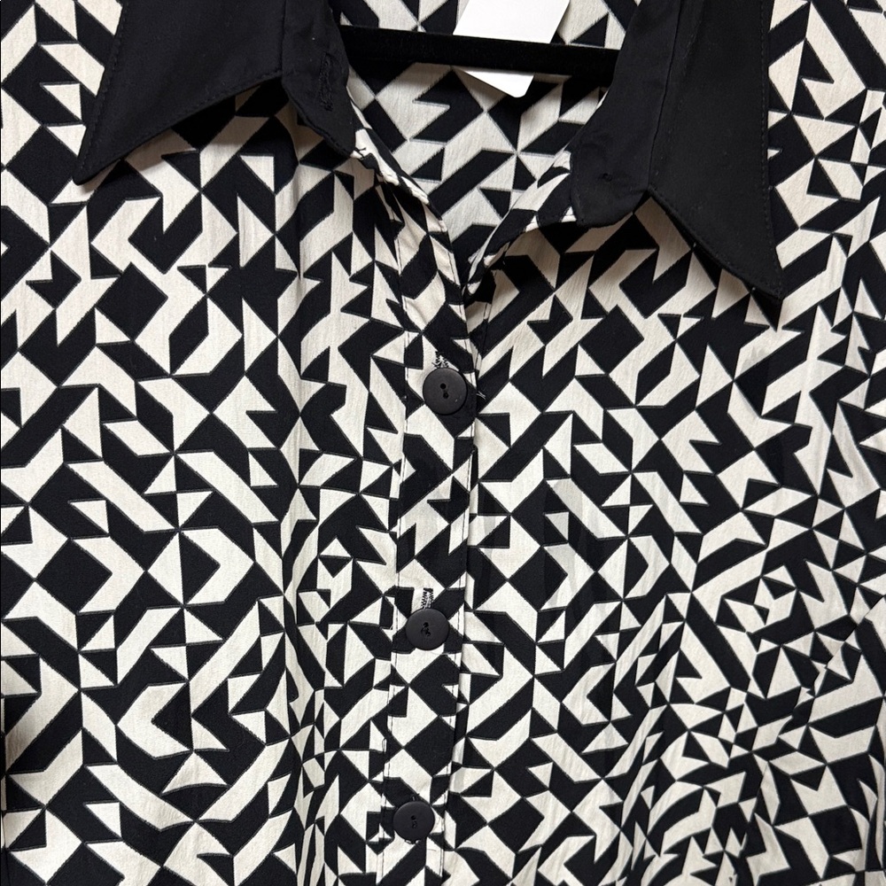 Sole Dione Studios Size 3XL Black and White Geometric Blouse - Picture 4 of 6